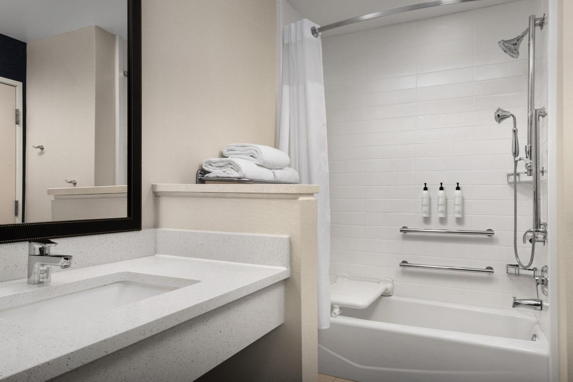 Fairfield Inn & Suites By Marriott Panama City Beach Upper Grand Lagoon Kültér fotó